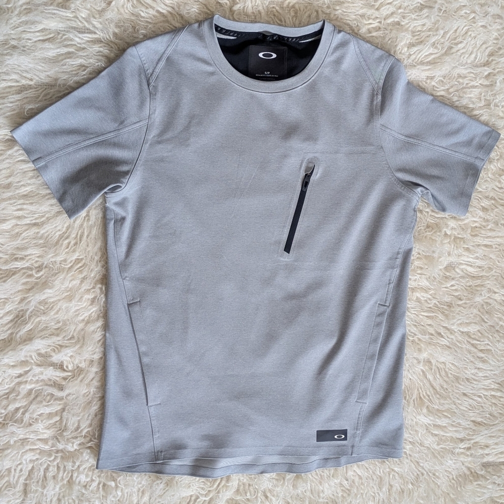 Oakley Light Gray Short Sleeve Tee Men's Small